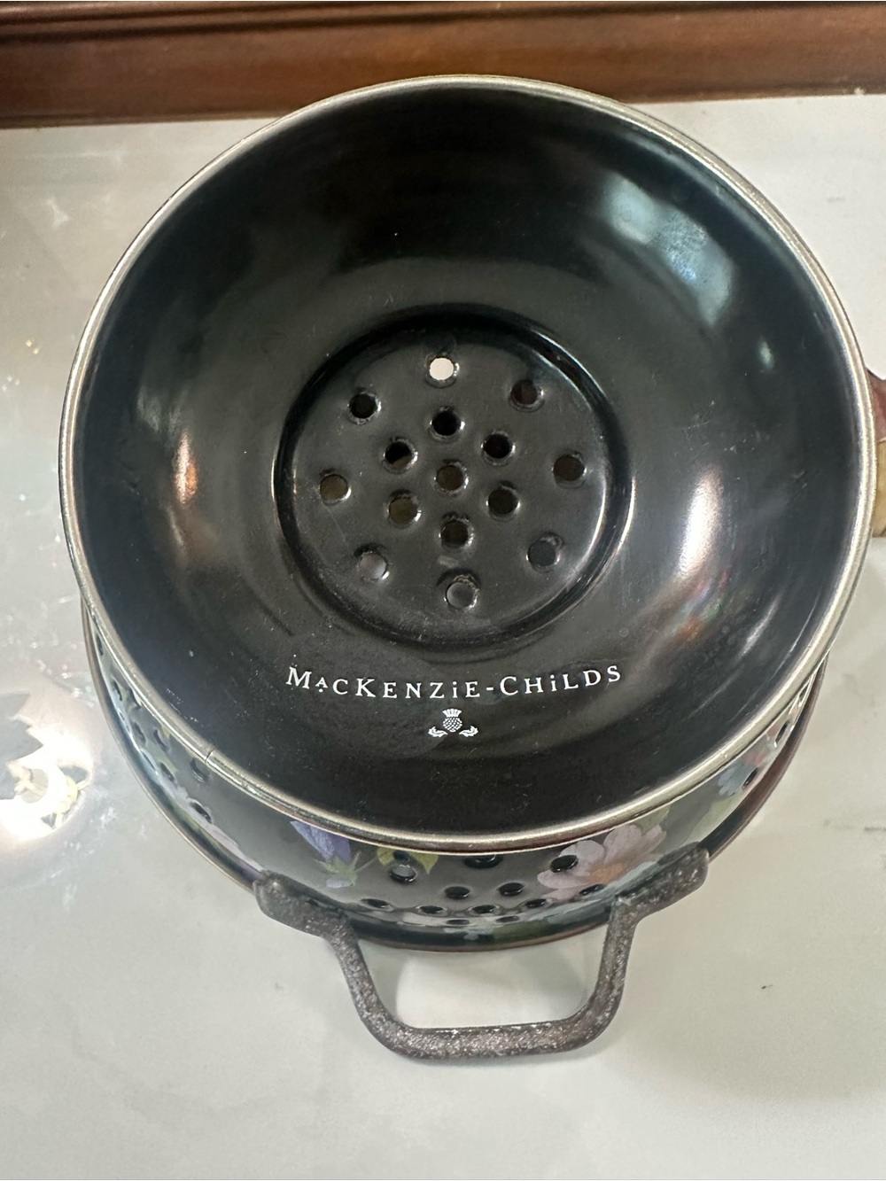 Small Vintage MacKenzie-Childs Black Flower market Colander - Picture 4 of 4